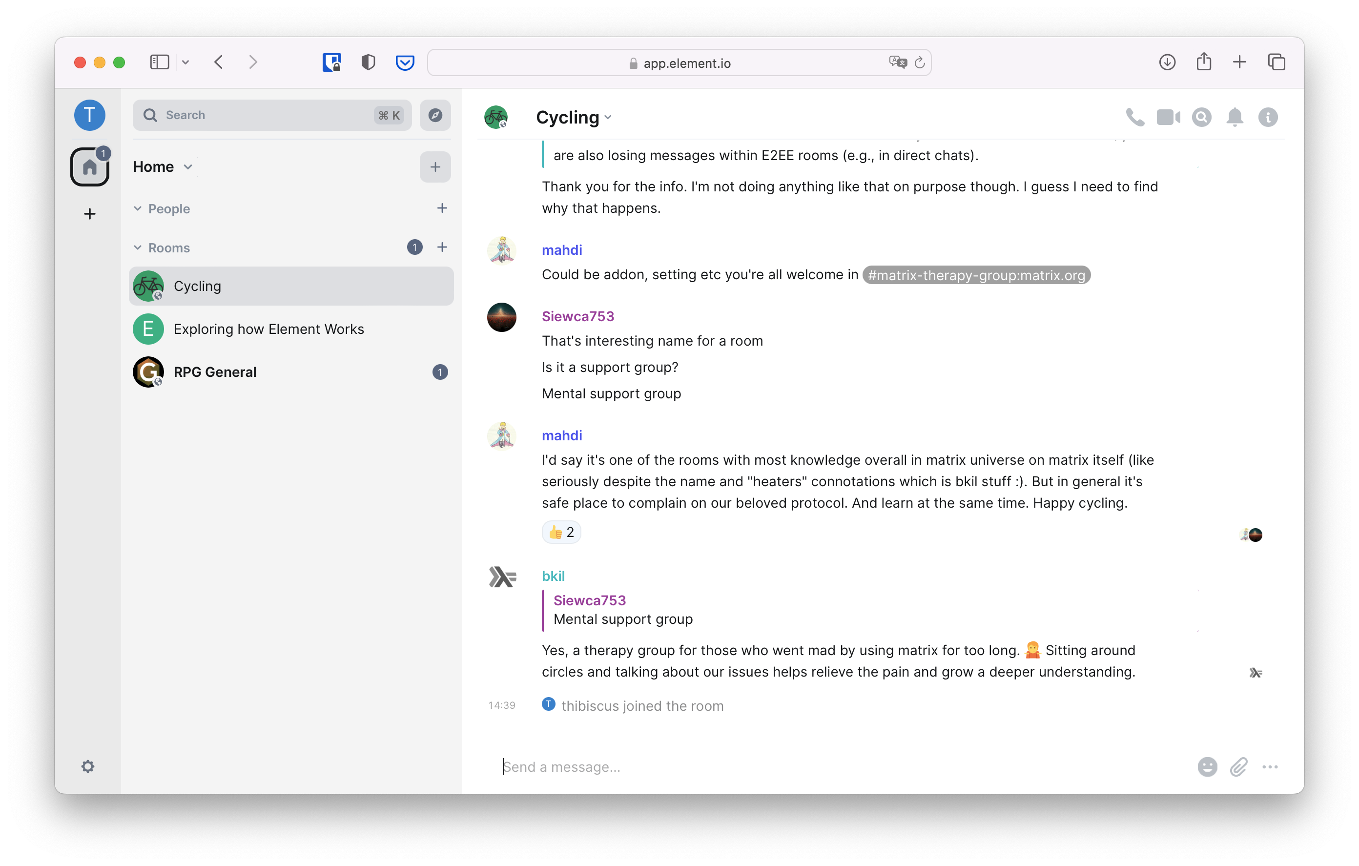 A view of the "Cycling" room's couple last messages. The "thibiscus" test user has just joined.